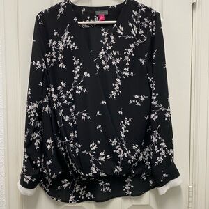 Vince Camuto top sz M